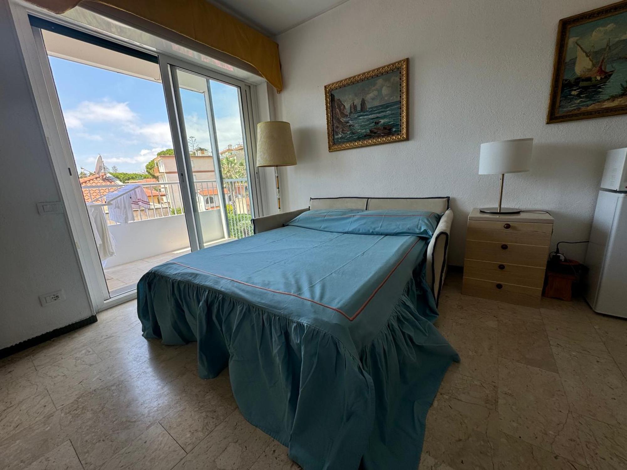Tirrenia Beach House - Sea Front With Private Beach Санремо Екстер'єр фото